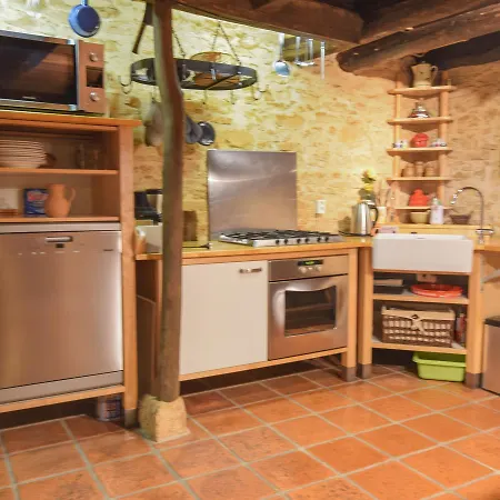 Spacious In Puy-l'evaªque With Swimming Pool Villa