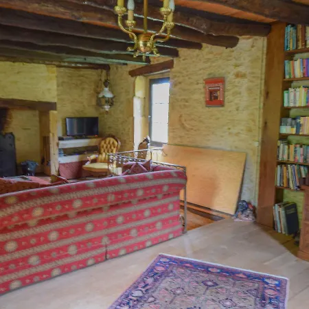 Spacious In Puy-l'evaªque With Swimming Pool * Puy-lʼÉvêque
